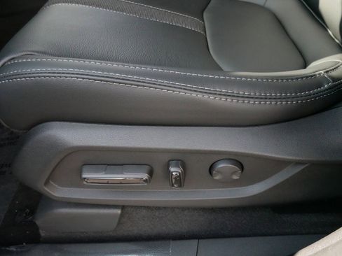 New 2025 Honda Pilot Touring image 16