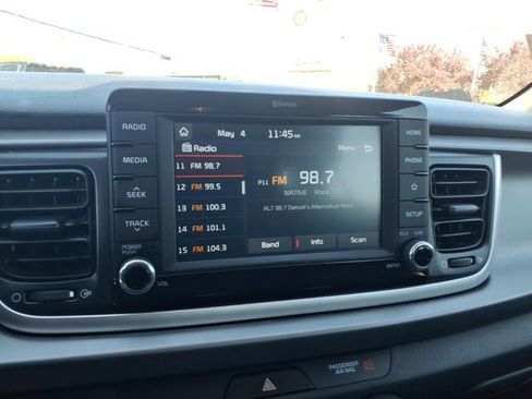 Used 2019 Kia Rio S FWD image 16