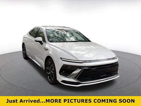 Used 2025 Hyundai Sonata SEL image 1