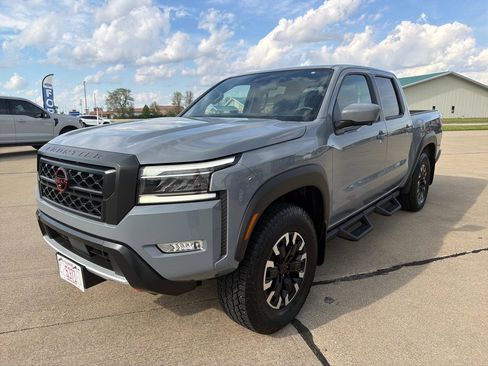 Used 2024 Nissan Frontier PRO-4X w/ Pro Convenience Package image 4