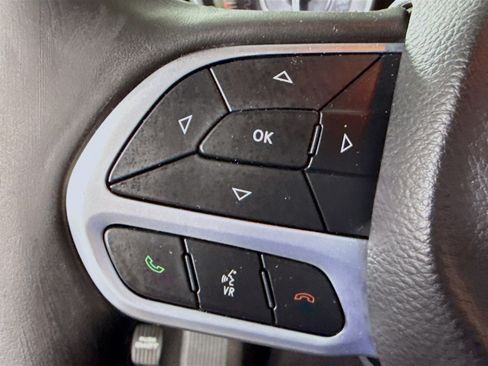 Used 2019 Chrysler 300 Limited image 14