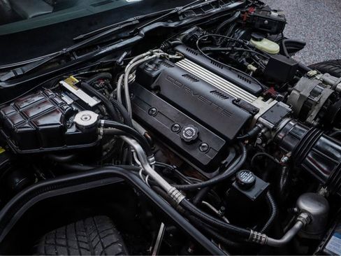 Used 1993 Chevrolet Corvette Convertible RWD image 14