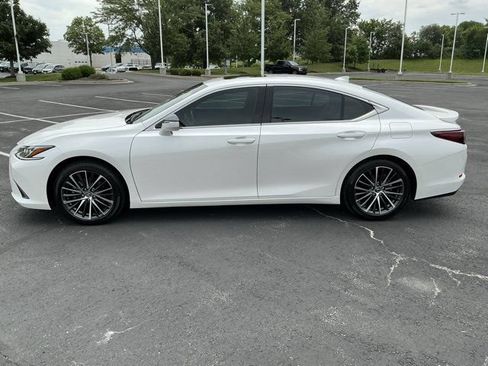 Used 2024 Lexus ES 350 w/ Premium Package FWD image 7