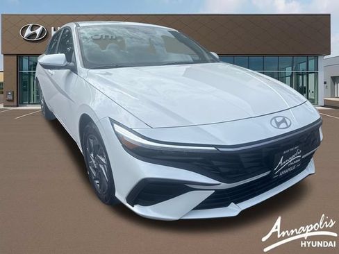 Certified 2026 Hyundai Elantra Hybrid FWD image 7
