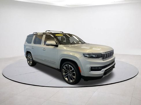 Used 2022 Jeep Grand Wagoneer Series III w/ Rear Seat Video Group 1 image 7