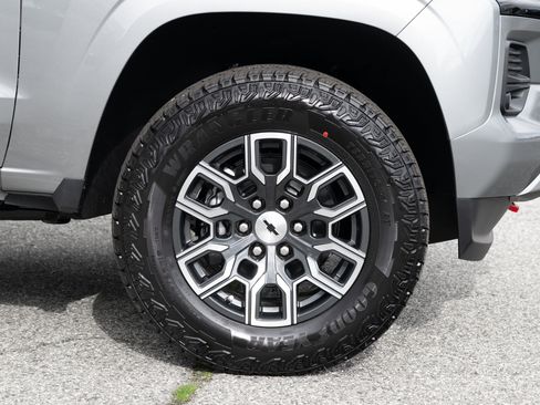 New 2026 Chevrolet Colorado Z71 image 11