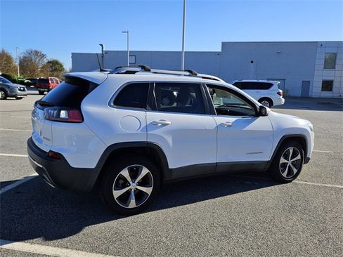 Used 2019 Jeep Cherokee Limited w/ Luxury Group image 14