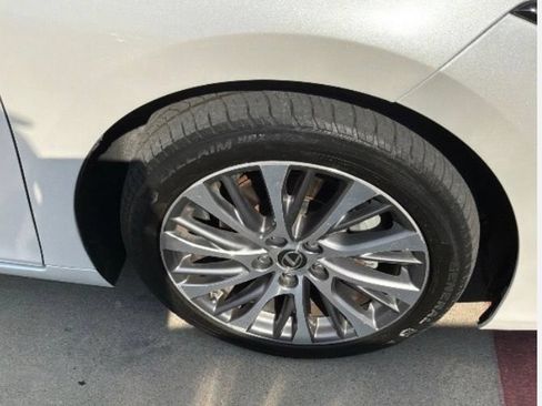 Used 2020 Lexus ES 350 w/ Premium Package FWD image 9