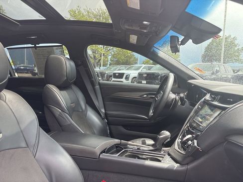 Used 2018 Cadillac CTS V w/ Luxury Package RWD image 30