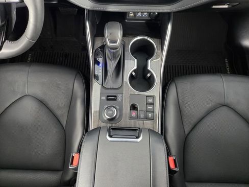 Used 2023 Toyota Highlander Platinum image 27
