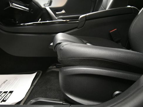 Used 2025 Mercedes-Benz CLA 250 4MATIC image 11