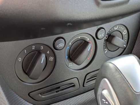 Used 2016 Ford Transit Connect XL image 20