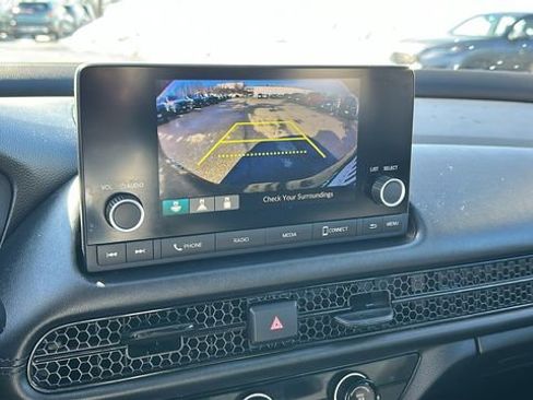 Used 2023 Honda HR-V LX image 15