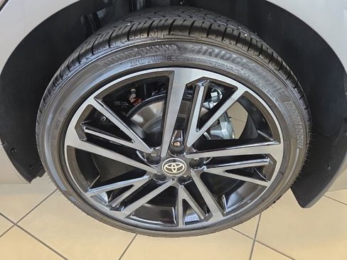 Used 2025 Toyota Camry XSE image 10