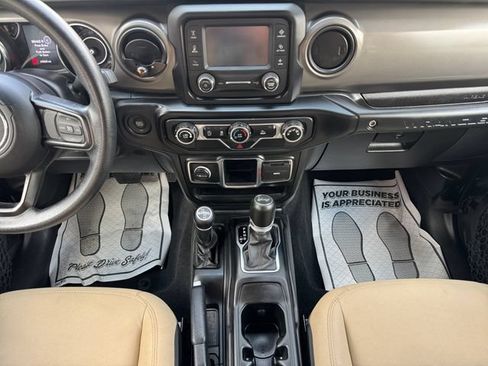 Used 2021 Jeep Wrangler Unlimited Sport AWD/4WD image 12