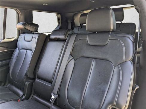 Used 2022 Jeep Grand Cherokee L Overland image 16