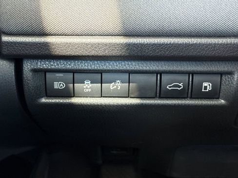 Used 2025 Toyota Camry LE image 37