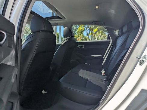 New 2025 Acura Integra image 8