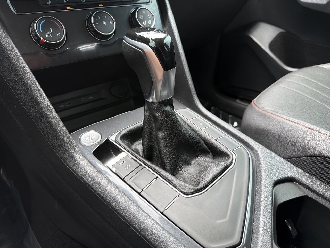 Used 2024 Volkswagen Tiguan Wolfsburg Edition FWD image 26