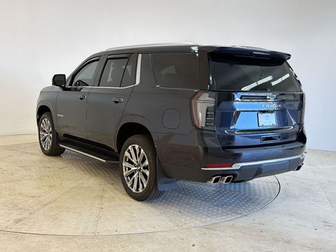 Used 2025 Chevrolet Tahoe High Country AWD/4WD image 3