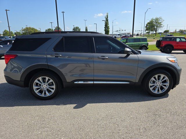Used 2023 Ford Explorer XLT w/ Equipment Group 202A AWD/4WD image 6