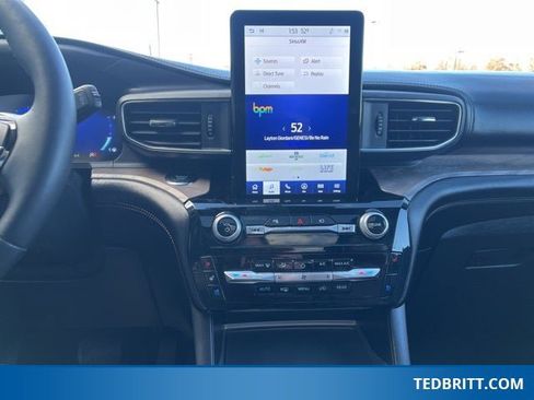 Certified 2022 Ford Explorer Platinum w/ Equipment Group 601A image 32