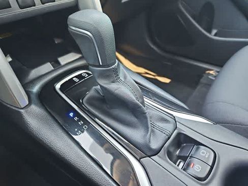Used 2024 Toyota Corolla Cross LE w/ Moonroof Package FWD image 26