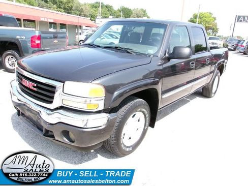 Used 2005 GMC Sierra 1500 SLE w/ Off-Road Package AWD/4WD image 1
