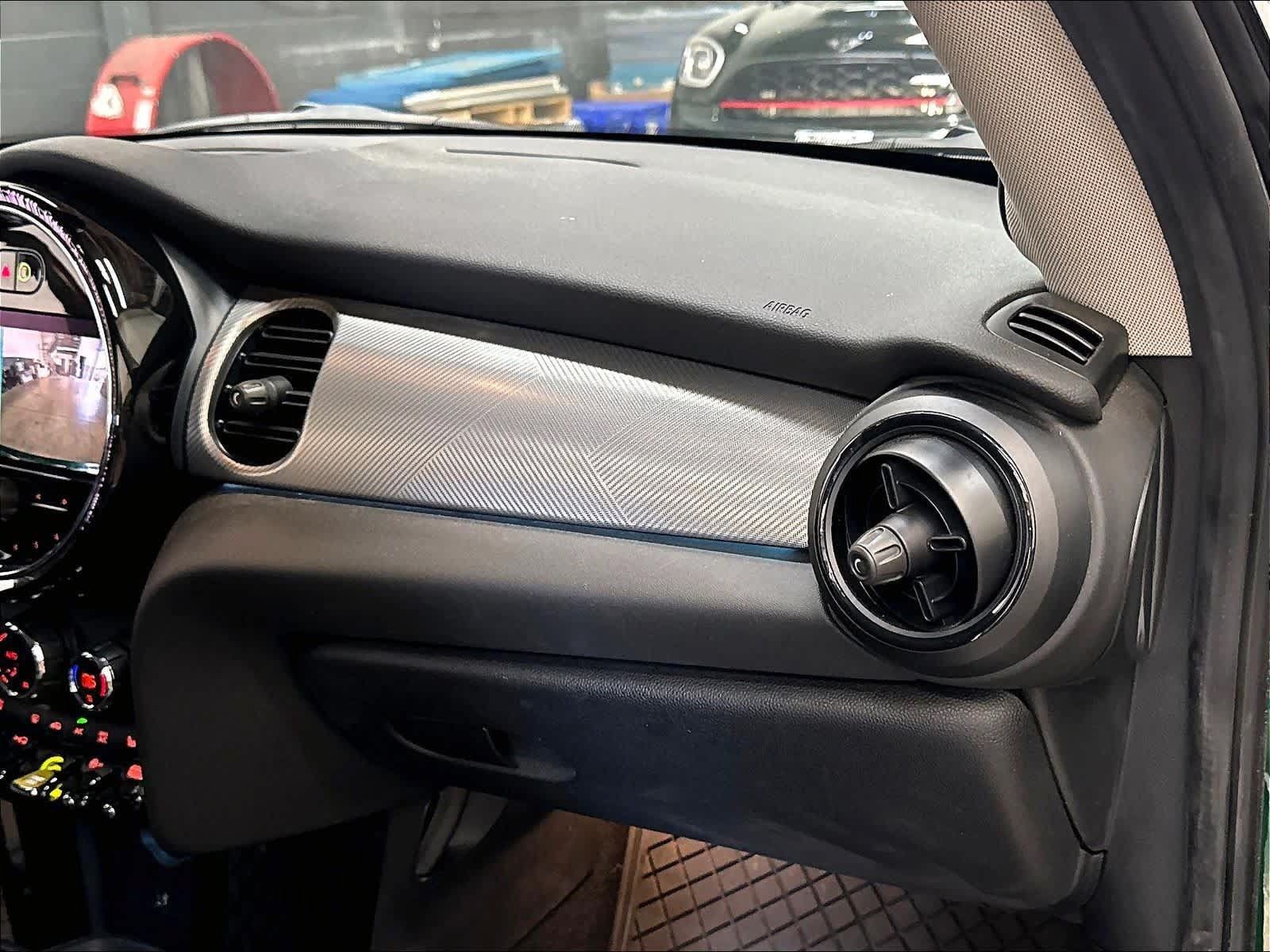 Used 2024 MINI Cooper SE FWD image 19