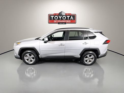 Certified 2022 Toyota RAV4 LE image 4