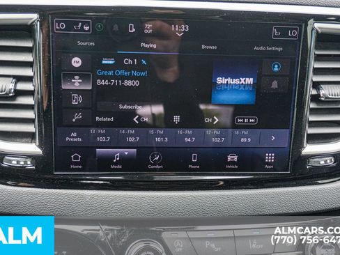 Used 2023 Chrysler Pacifica Touring-L FWD image 42