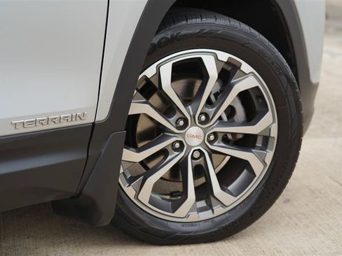 Used 2019 GMC Terrain SLT w/ Preferred Package FWD image 19