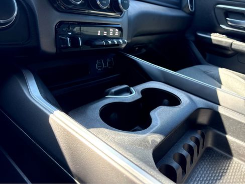 Used 2021 RAM 1500 Big Horn image 11