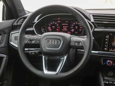New 2025 Audi Q3 2.0T Premium image 20