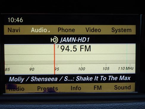 Used 2010 Mercedes-Benz E 350 4MATIC Sedan image 21