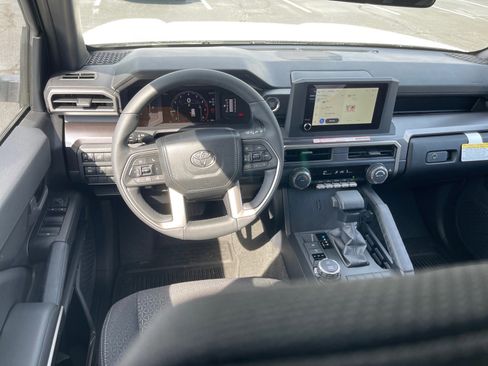 New 2026 Toyota 4Runner SR5 image 4