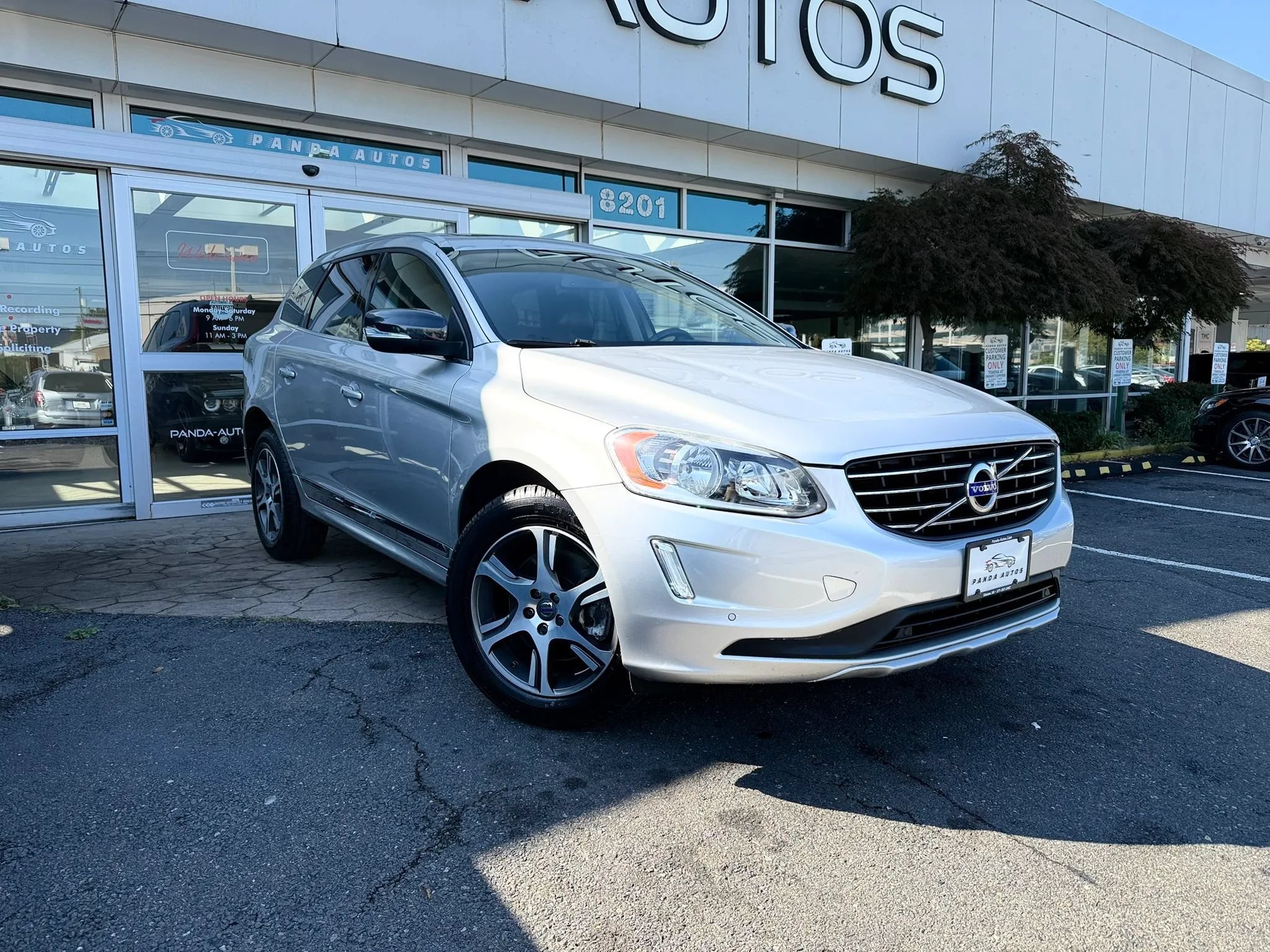 Used 2014 Volvo XC60 T6 AWD/4WD image 1