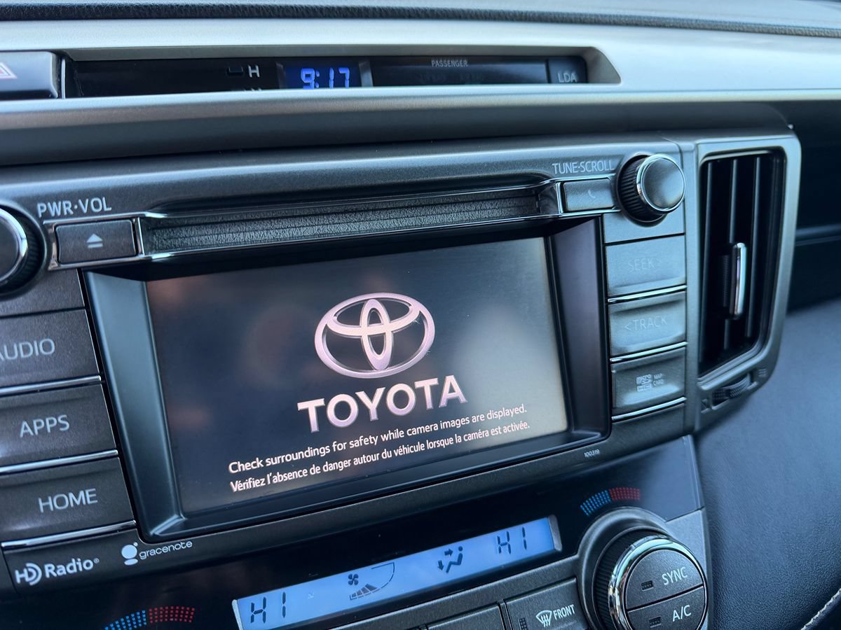 Used 2014 Toyota RAV4 Limited w/ Technology Package AWD/4WD image 15