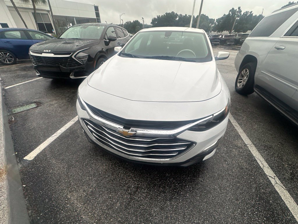 Used 2021 Chevrolet Malibu LS FWD image 4