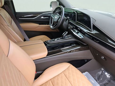 Used 2024 Cadillac Escalade Sport w/ LPO, ONYX Package image 36