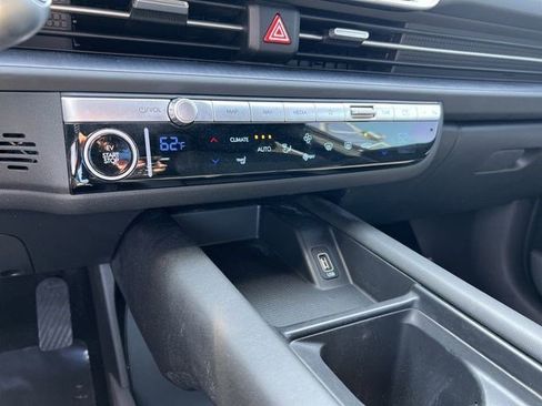 Used 2024 Hyundai Ioniq 6 SE image 29