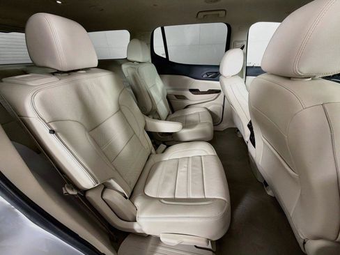 Used 2023 GMC Acadia Denali AWD/4WD image 30