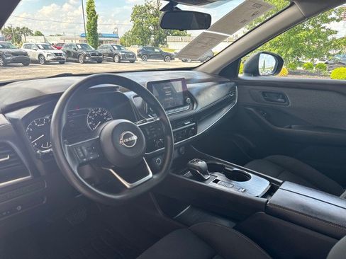 Used 2023 Nissan Rogue S FWD image 10