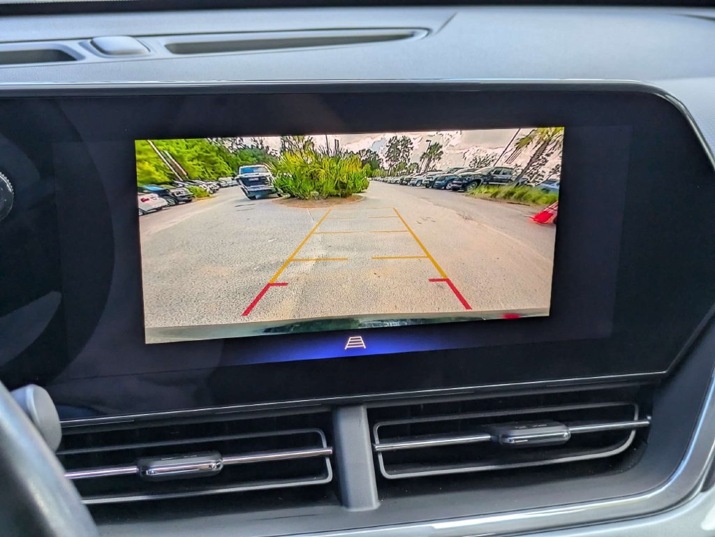 Used 2024 Chevrolet Trax LT w/ Driver Confidence Package FWD image 21