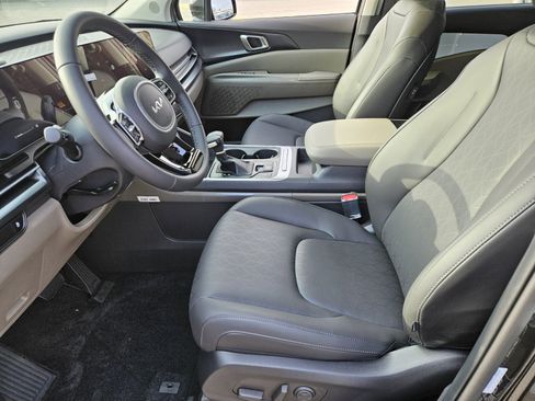 New 2026 Kia Carnival LXS image 7