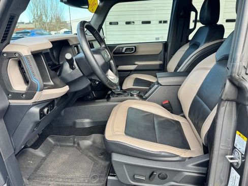 Used 2023 Ford Bronco Wildtrak image 25