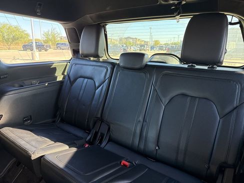 Used 2021 Ford Expedition Limited image 12