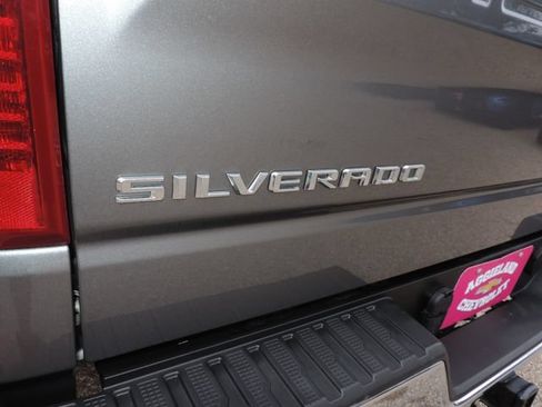 Used 2021 Chevrolet Silverado 1500 LT RWD image 22