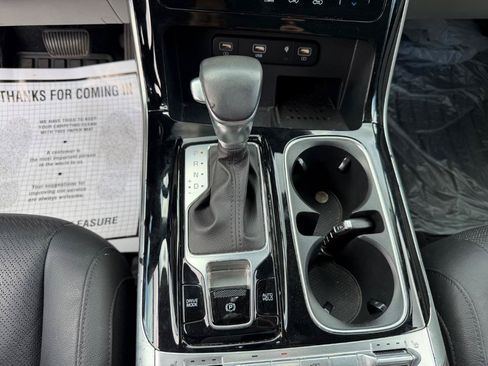 Used 2023 Kia Carnival SX Prestige FWD image 22