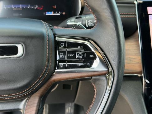 Used 2023 Jeep Grand Cherokee Summit w/ Adv Protech Group IV AWD/4WD image 14